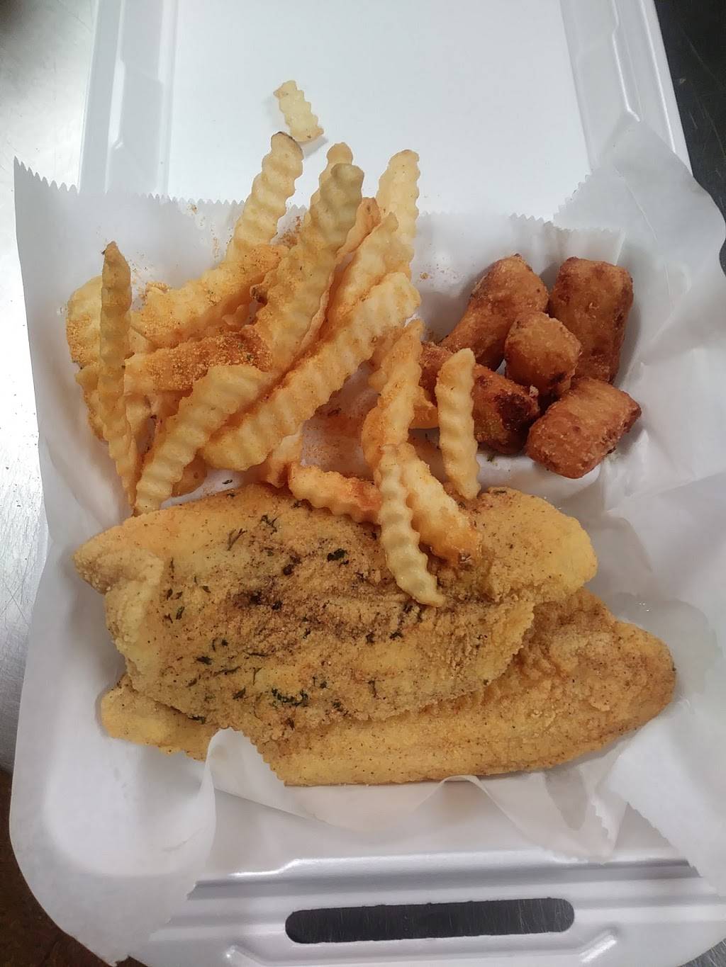 Don Dons Hot Wings | restaurant | 2235 Covington Pike #9, Memphis, TN 38128, USA | 9012131773 OR +1 901-213-1773