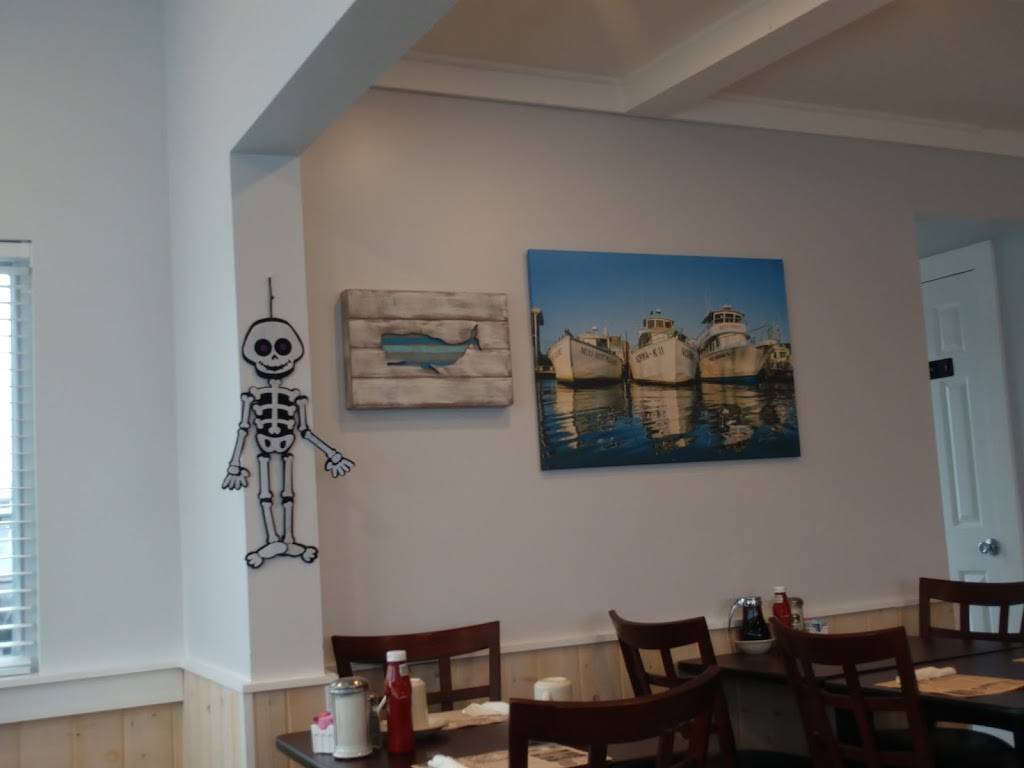 Captains Table | restaurant | 35 Broadway, Point Pleasant Beach, NJ 08742, USA | 7327033905 OR +1 732-703-3905