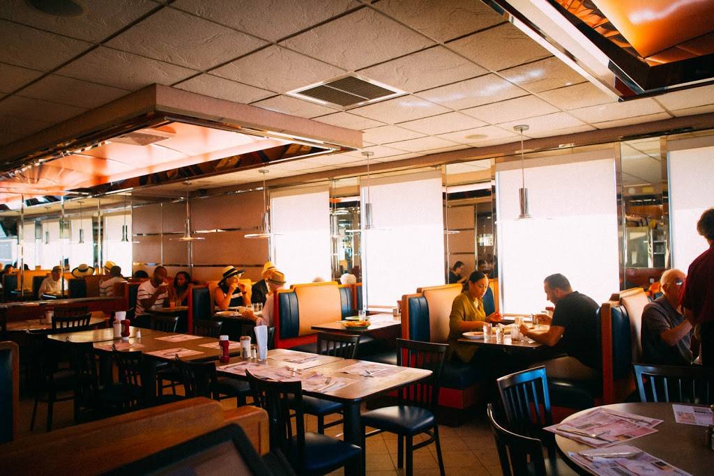 Raceway Diner | restaurant | 833 Yonkers Ave, Yonkers, NY 10704, USA | 9149694343 OR +1 914-969-4343