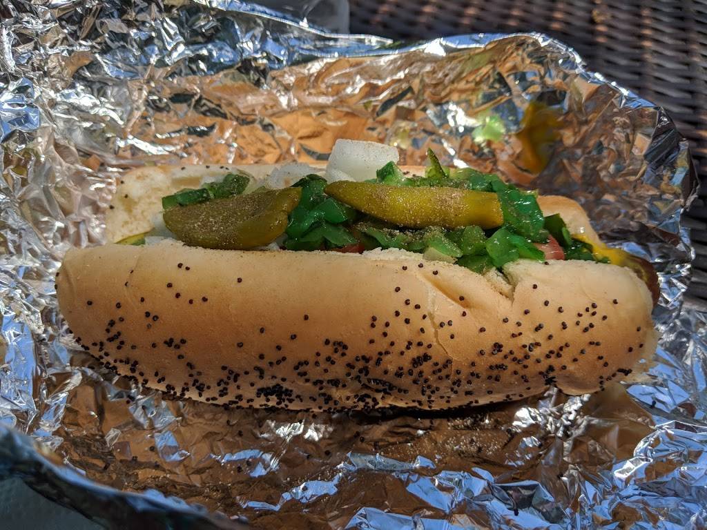 Hot Dogs on Main | restaurant | 505 Main St, Dunedin, FL 34698, USA | 7274085103 OR +1 727-408-5103
