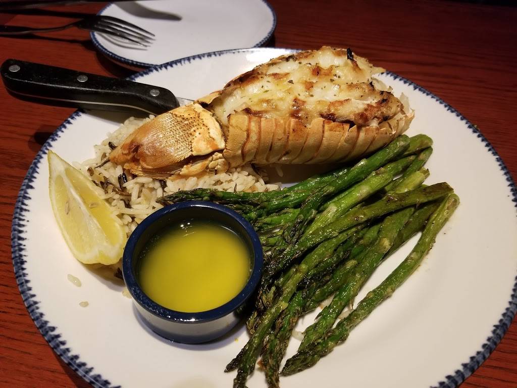 Red Lobster | restaurant | 8330 Mira Mesa Blvd, San Diego, CA 92126, USA | 8585493557 OR +1 858-549-3557