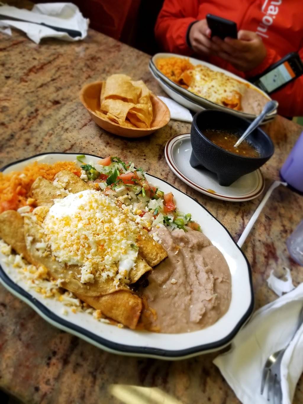 La Cecina Restaurant 2 | restaurant | 601 Burnham Ave, Calumet City, IL 60409, USA | 7088686386 OR +1 708-868-6386