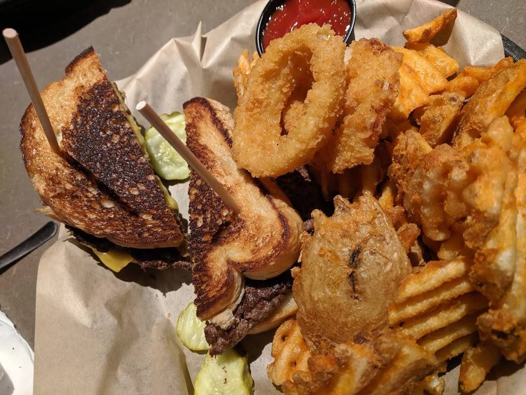 Stuey McBrews | restaurant | 321 SE Main St, Lees Summit, MO 64063, USA | 8166005560 OR +1 816-600-5560