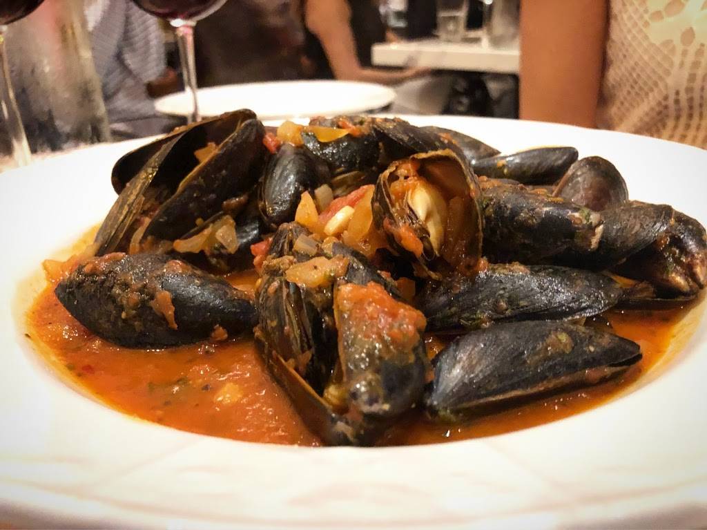 La Rue Bistronomie | restaurant | 3145 Commodore Plaza, Miami, FL 33133, USA | 3057745929 OR +1 305-774-5929