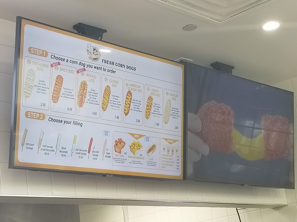 Two Hands Corn Dogs | restaurant | 3811 S Cooper St, Arlington, TX 76015, USA | 2146327669 OR +1 214-632-7669