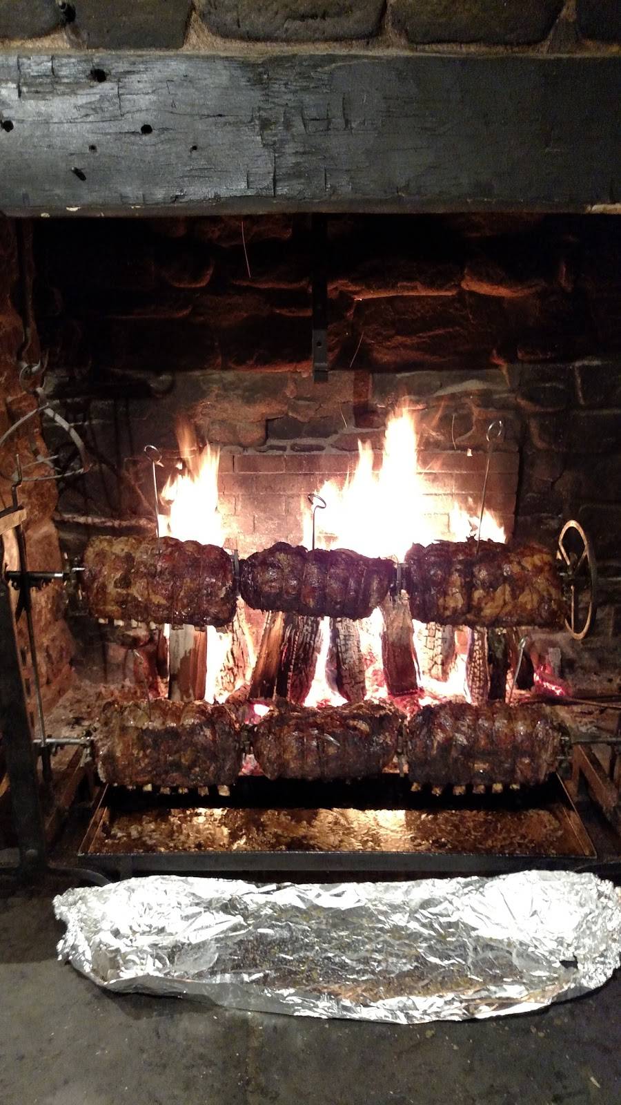 Salem Cross Inn | restaurant | 260 W Main St, West Brookfield, MA 01585, USA | 5088672345 OR +1 508-867-2345