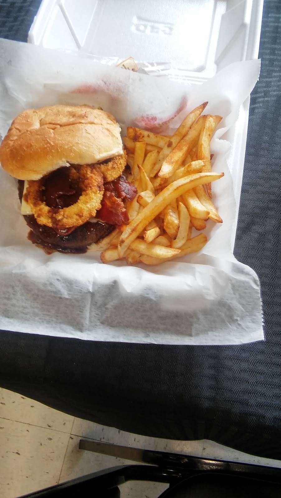 Frank Niddys Music & Comedy Club | restaurant | 5044 Poplar Level Rd, Louisville, KY 40219, USA | 5029164482 OR +1 502-916-4482