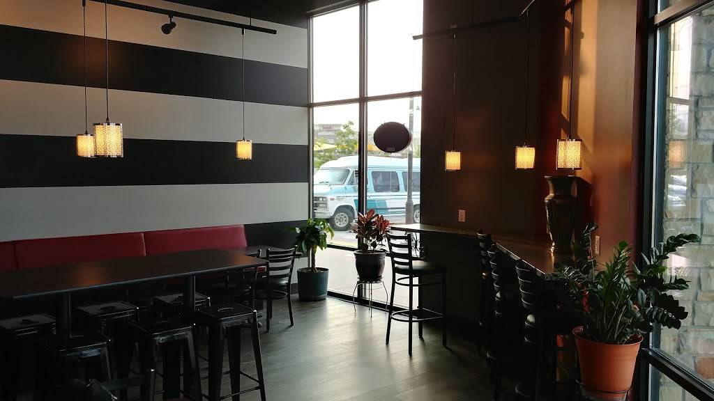 Café Trang Bistro | restaurant | 5642 W 7800 S, West Jordan, UT 84081, USA | 8012821888 OR +1 801-282-1888