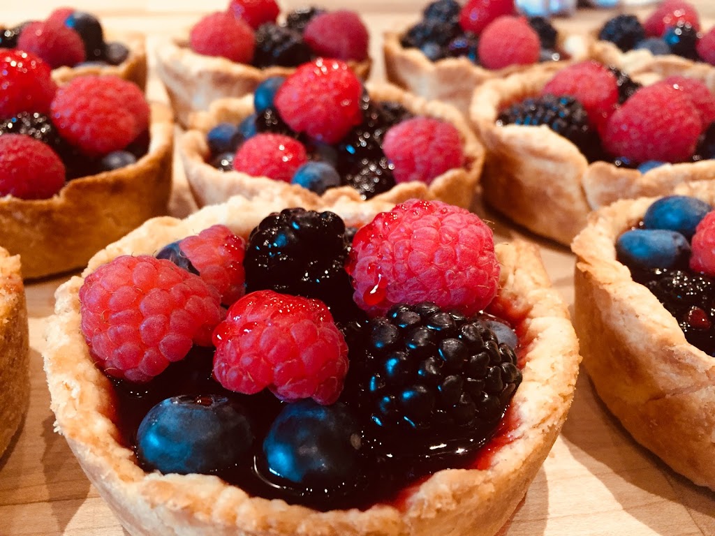 EAT Bistro and Drinks | restaurant | 316 Main St, New Castle, CO 81647, USA | 9709847330 OR +1 970-984-7330