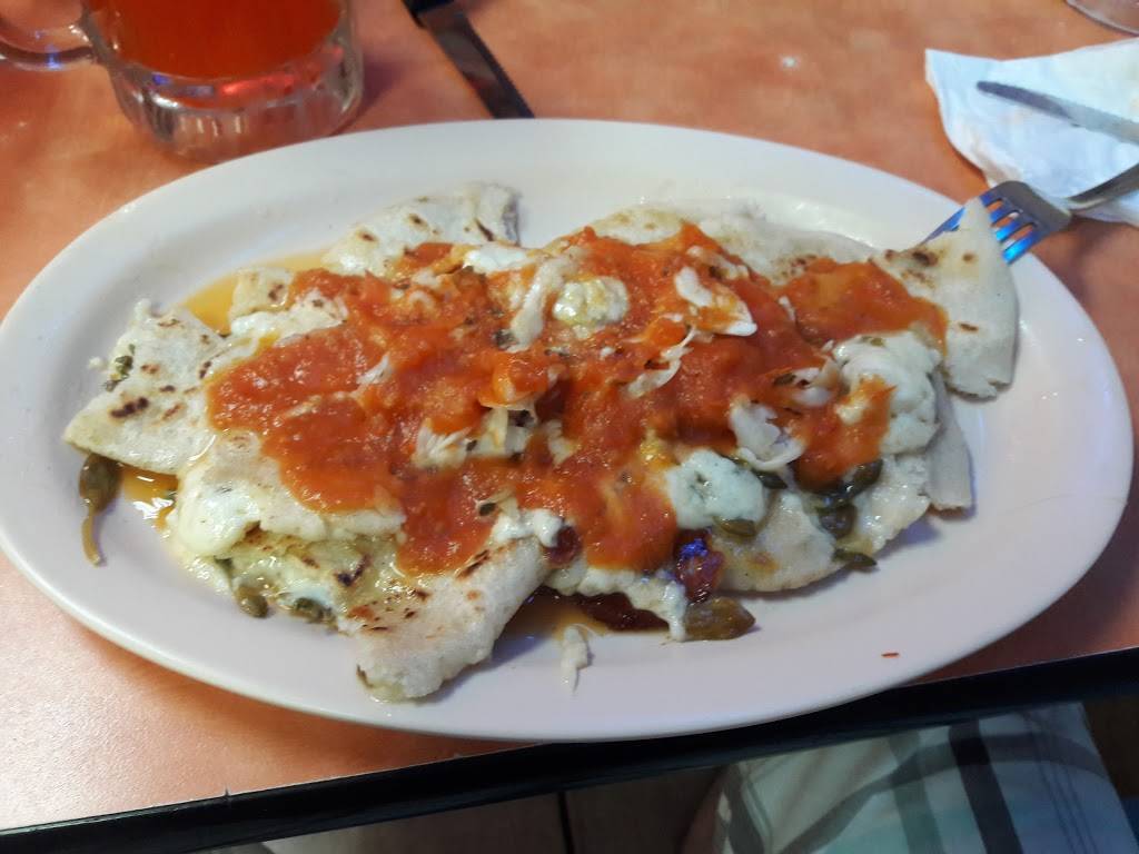 El Papaturro | restaurant | 50 Aldine Bender Rd, Houston, TX 77060, USA | 2812728877 OR +1 281-272-8877