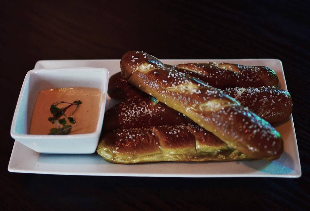 1916 Irish Pub | restaurant | 2309 Thonotosassa Rd, Plant City, FL 33563, USA | 8137566504 OR +1 813-756-6504