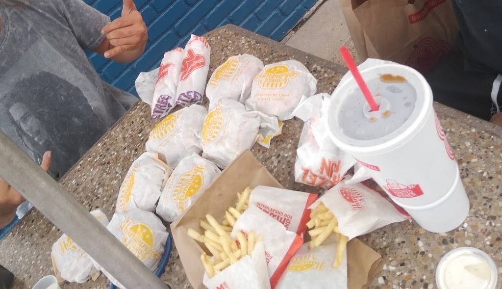 Wienerschnitzel | restaurant | 3100 S Broadway, Englewood, CO 80110, USA | 3037629110 OR +1 303-762-9110