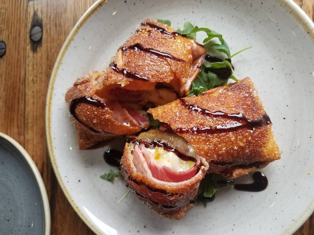 Lucys American Tavern | restaurant | 13 Granite Ave, Dorchester, MA 02124, USA | 6173266677 OR +1 617-326-6677