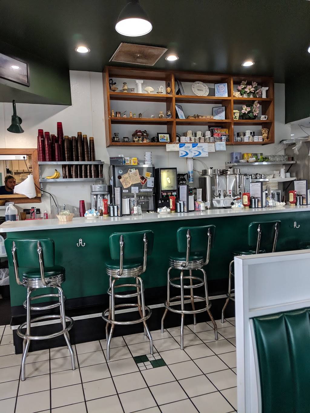 Alices Diner | restaurant | 1665 Lincoln Hwy E, Lancaster, PA 17602, USA | 7172070655 OR +1 717-207-0655