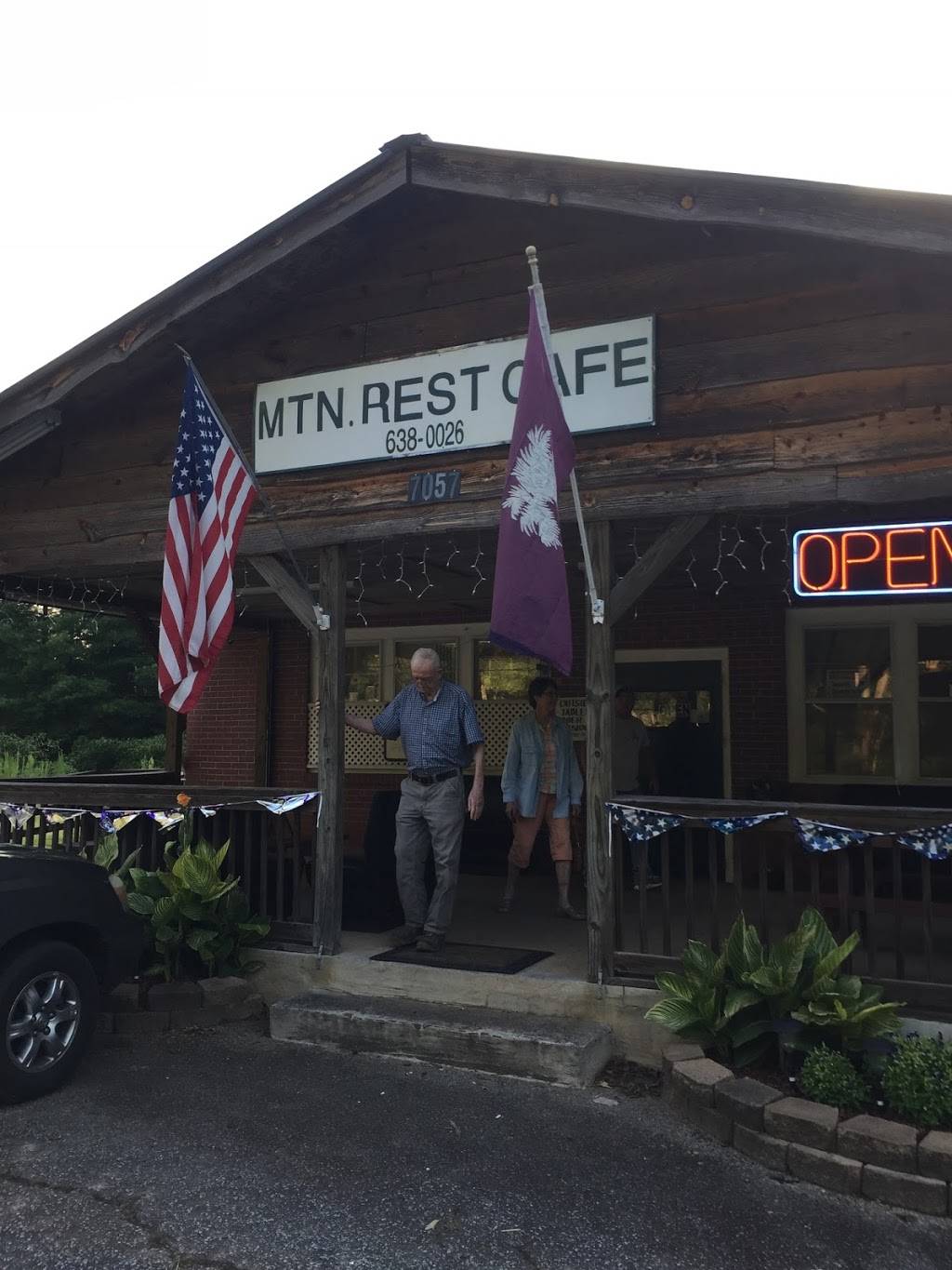 Mountain Rest Cafe LLC | restaurant | 7057 Highlands Hwy, Mountain Rest, SC 29664, USA | 8646380026 OR +1 864-638-0026