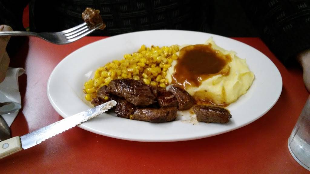 CJs Northside Grill | restaurant | 911 Edgell Rd, Framingham, MA 01701, USA | 5088775900 OR +1 508-877-5900