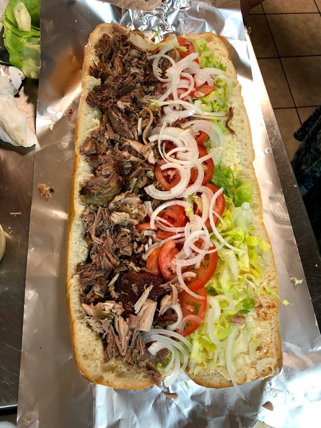 Antojitos Criollos Puertoriqueno | restaurant | 37 S 3rd St, Oxford, PA 19363, USA | 6104008141 OR +1 610-400-8141