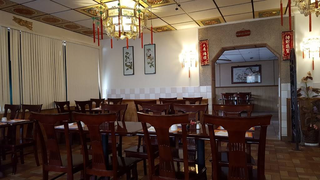 Haylumoon Restaurant | restaurant | 124 N 4th St, Chillicothe, IL 61523, USA | 3092743560 OR +1 309-274-3560