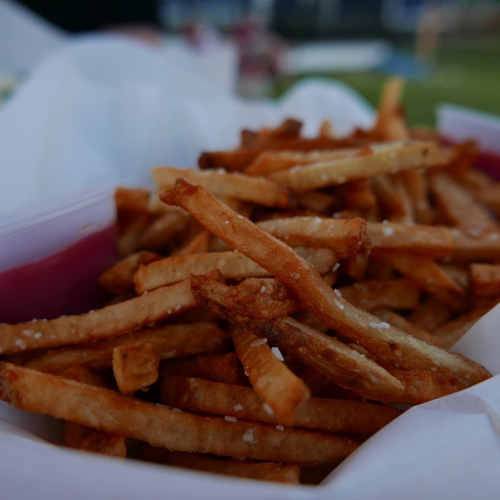 Nighthawks Kitchen | restaurant | 200 Lower Main St, Freeport, ME 04032, USA | 2078005139 OR +1 207-800-5139