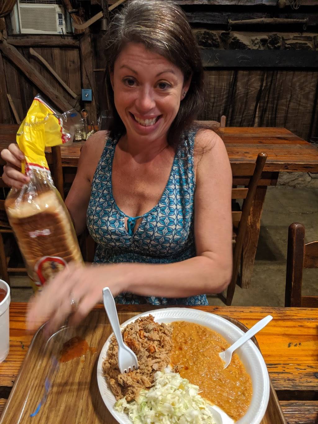 Heavys Bar-B-Que | restaurant | 2155 Sparta Rd SE, Crawfordville, GA 30631, USA | 7064562445 OR +1 706-456-2445