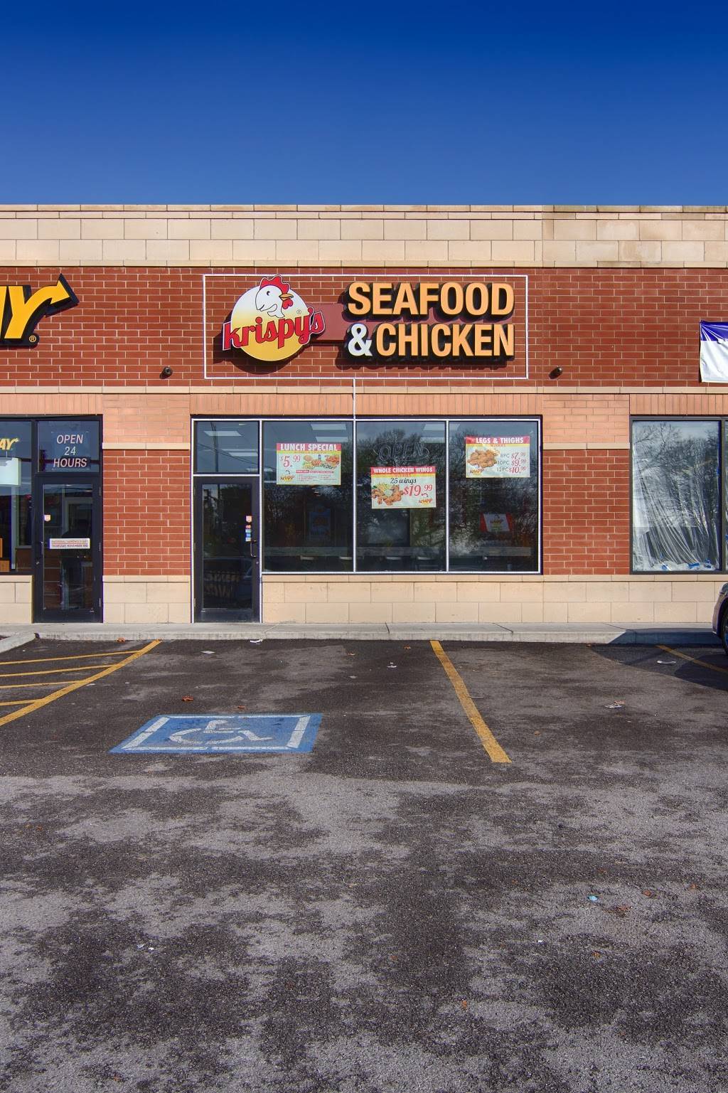 Krispys Seafood & Chicken | restaurant | 2002 E 87th St #2, Chicago, IL 60617, USA | 7735300788 OR +1 773-530-0788