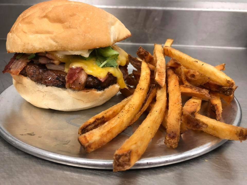 LG’s Pizzeria and Pub | restaurant | 113 E Main St, Frostburg, MD 21532, USA | 3016870210 OR +1 301-687-0210