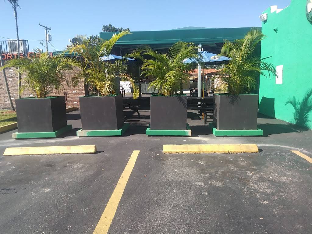 Duffys Tavern | restaurant | 2108 SW 57th Ave, Miami, FL 33155, USA | 3052646580 OR +1 305-264-6580