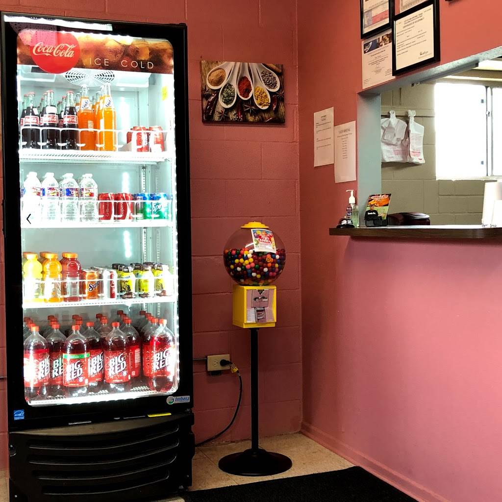 Tamale Boy Tacos & Tamales | restaurant | 5300 S Flores St, San Antonio, TX 78214, USA | 2106632033 OR +1 210-663-2033