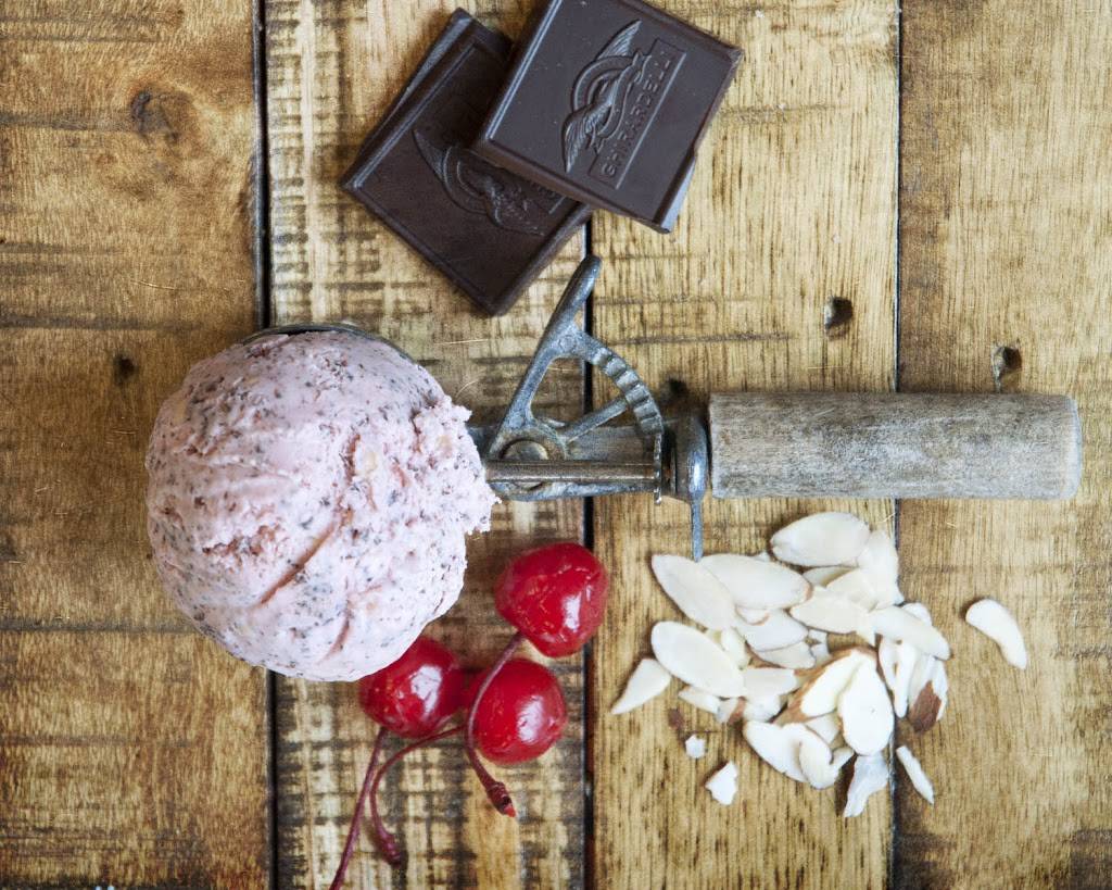 Bliss Artisan | restaurant | 111 E Water St, Mt Vernon, IN 47620, USA | 8126435009 OR +1 812-643-5009