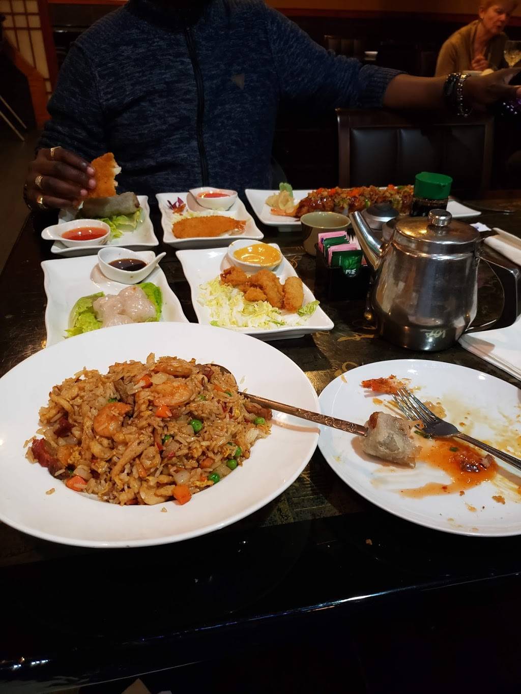 Young Chow | restaurant | Washington, DC, USA | 2025443030 OR +1 202-544-3030