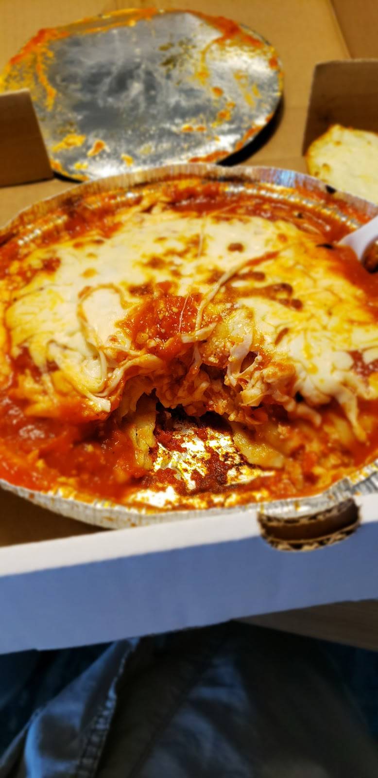 The Italian House Pizzeria | restaurant | 5-1440 Jalna Blvd, London, ON N6E 3P2, Canada | 2266632797 OR +1 226-663-2797