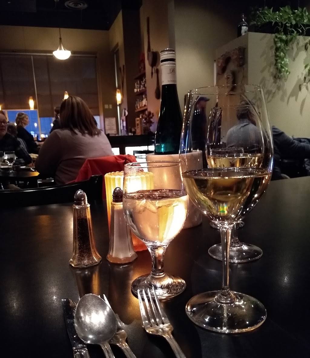 The Oven | restaurant | 101 Pioneer Woods Dr #110, Lincoln, NE 68506, USA | 4024880650 OR +1 402-488-0650