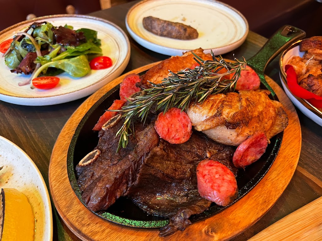 Legacy Bar & Grill | restaurant | 4421 Broadway, New York, NY 10040, USA | 9172617785 OR +1 917-261-7785