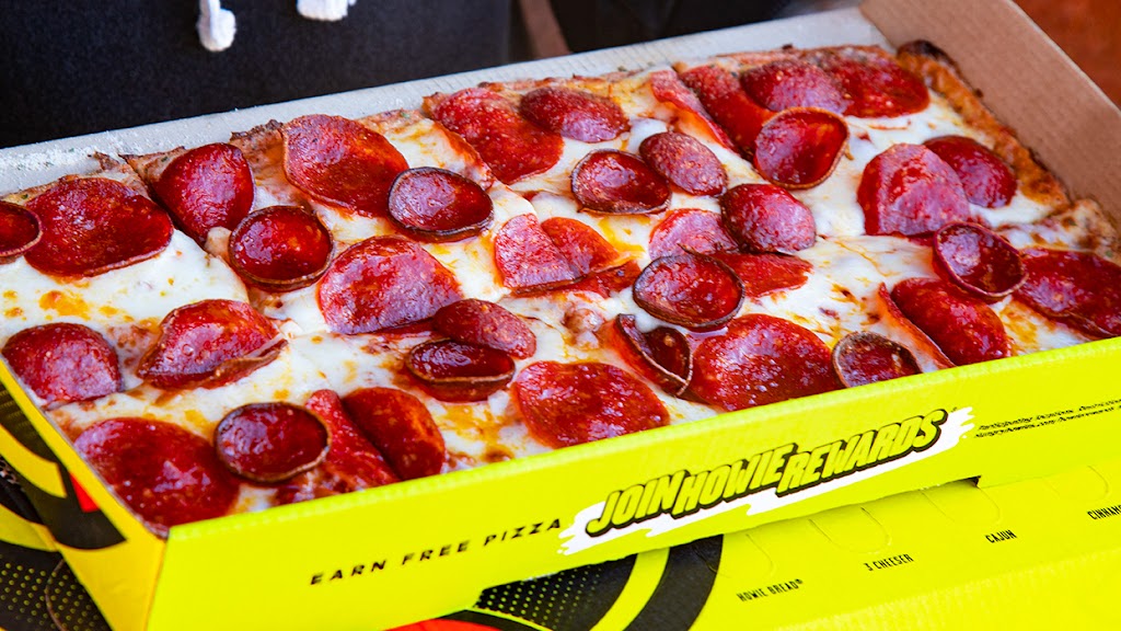 Hungry Howies Pizza | restaurant | 1100 Meadows Rd, Calexico, CA 92231, USA | 7603574700 OR +1 760-357-4700