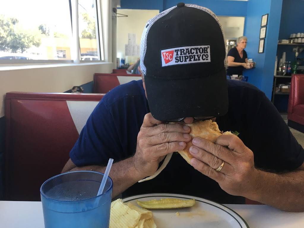 Colees | restaurant | 2318 Crill Ave, Palatka, FL 32177, USA | 3865302486 OR +1 386-530-2486