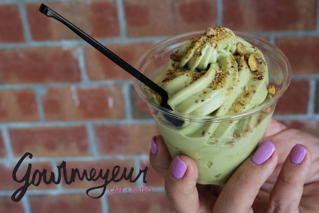 Café bistro Gourmeyeur | restaurant | 3535 Autoroute Jean-Noël Lavoie Ouest, Marché Public 440, Laval, QC H7P 5G9, Canada | 4509731319 OR +1 450-973-1319