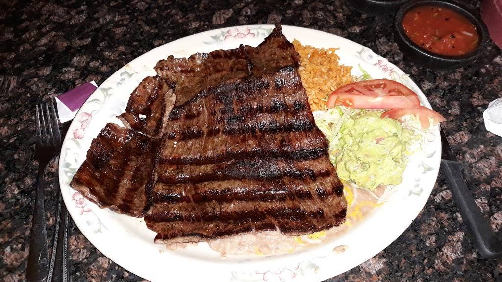 Pueblo Viejo | restaurant | 3841 E 14th St, Des Moines, IA 50313, USA | 5152651720 OR +1 515-265-1720