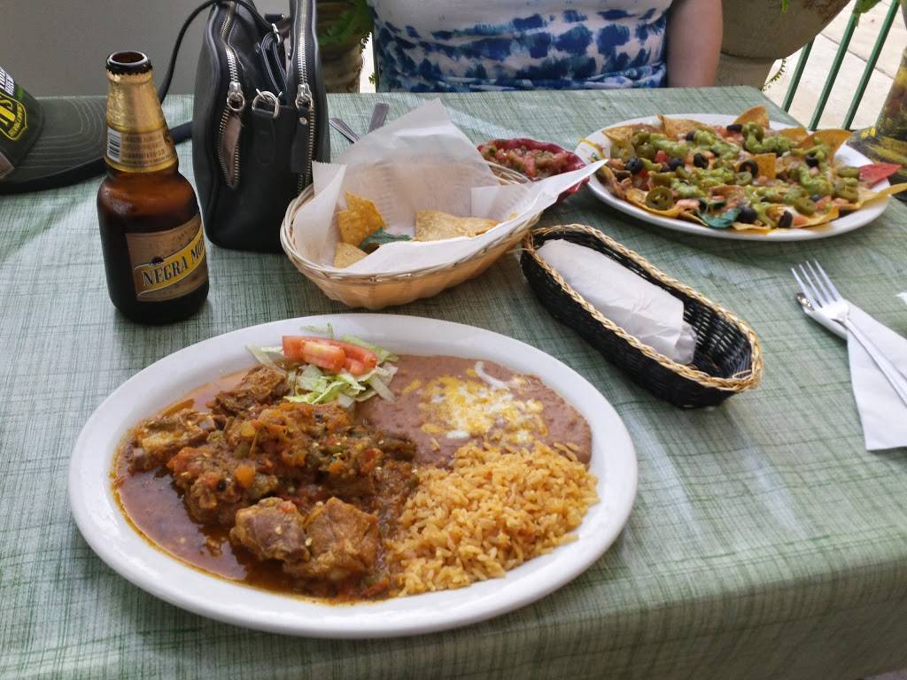 El Bajio | restaurant | 3704 W Shields Ave, Fresno, CA 93722, USA | 5592773644 OR +1 559-277-3644