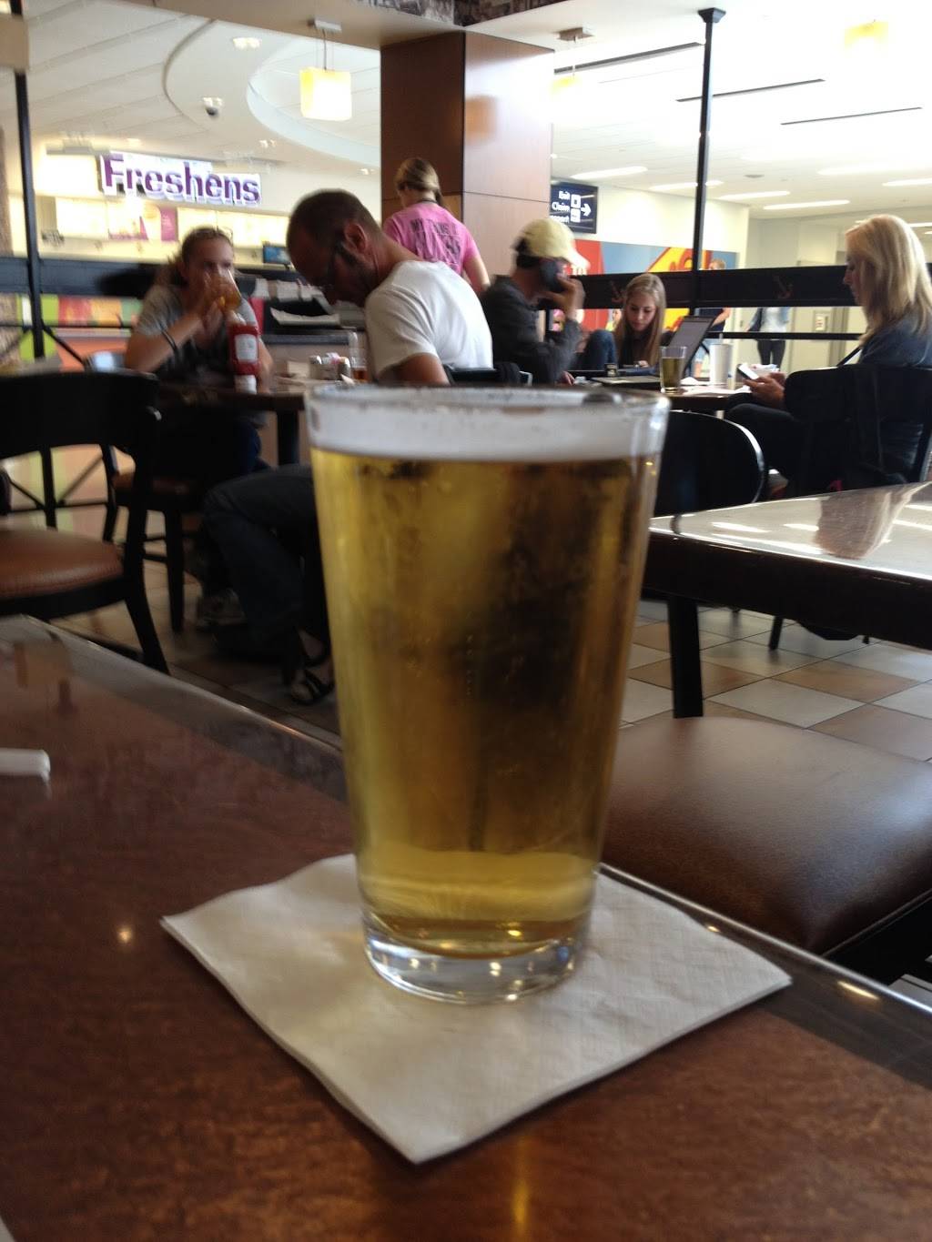 Lake Erie Grille | restaurant | 4200 Genesee St, Buffalo, NY 14225, USA | 7166330382 OR +1 716-633-0382