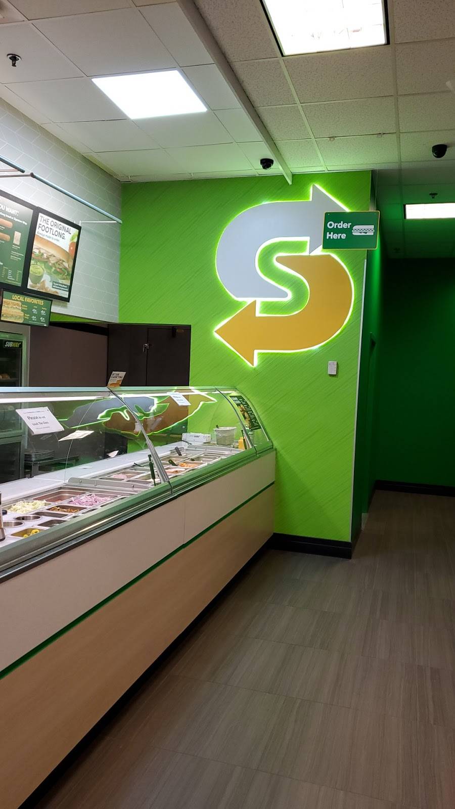 Subway | meal takeaway | 1511 Cecil B. Moore Ave, Philadelphia, PA 19121, USA | 2157697827 OR +1 215-769-7827