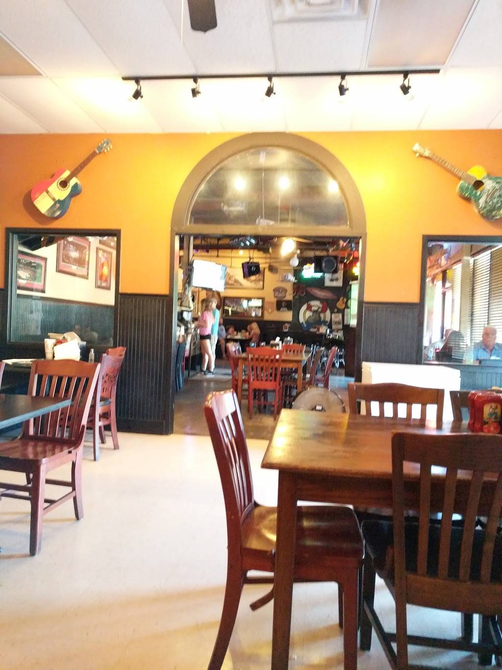 Locos Grill & Pub | restaurant | 601 S Enota Dr NE, Gainesville, GA 30501, USA | 7705345771 OR +1 770-534-5771