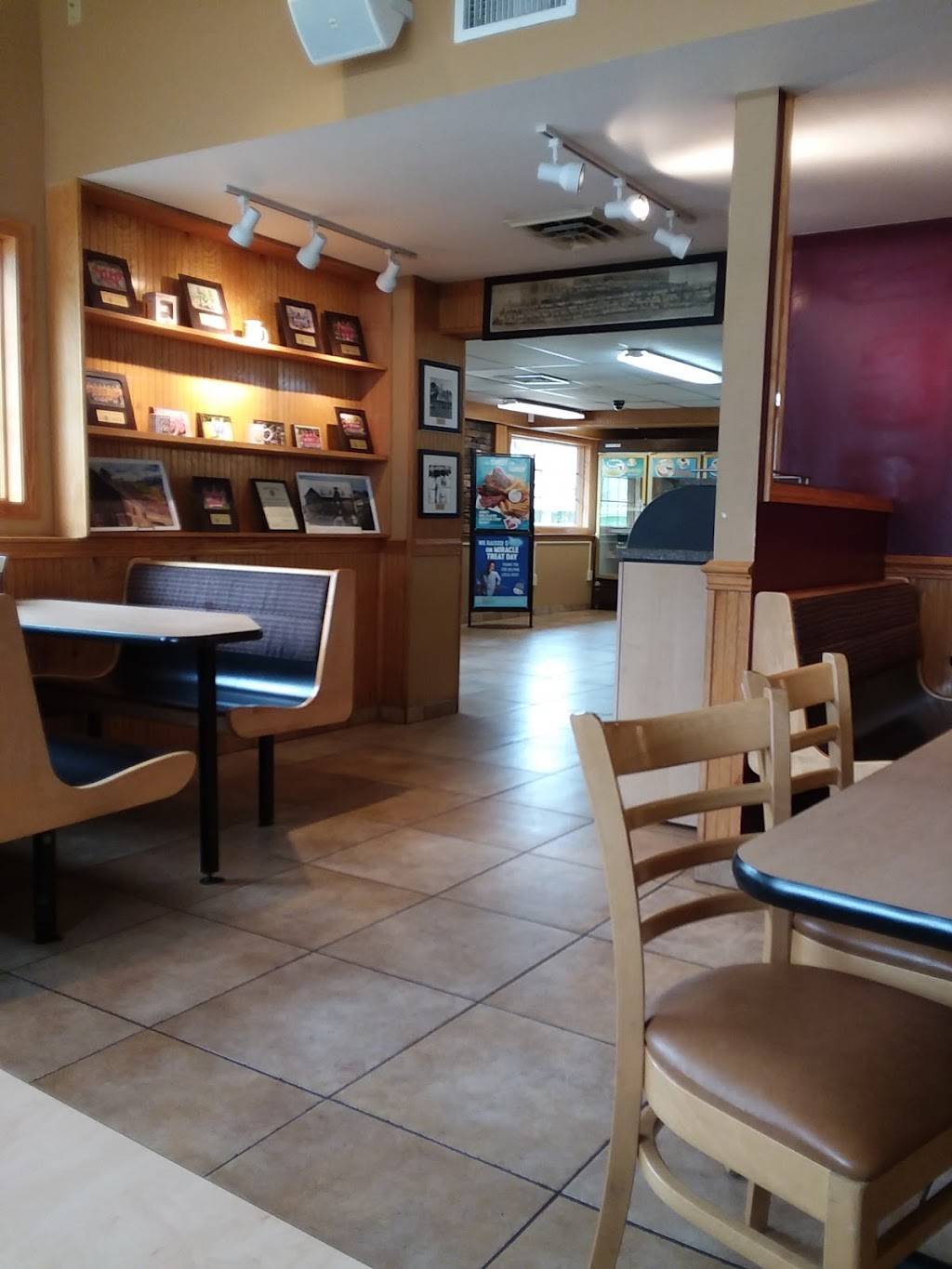 Dairy Queen | restaurant | 262 S N Market St, East Palestine, OH 44413, USA | 3304262652 OR +1 330-426-2652