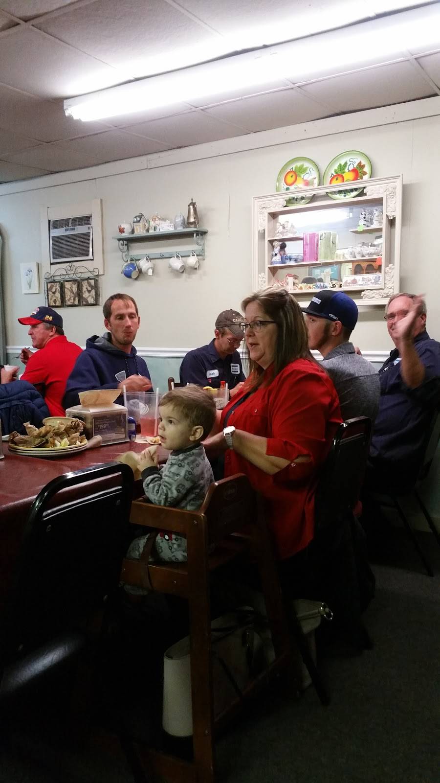 Country Kitchen | restaurant | 615 E Ascension St, Gonzales, LA 70737, USA | 2256444661 OR +1 225-644-4661