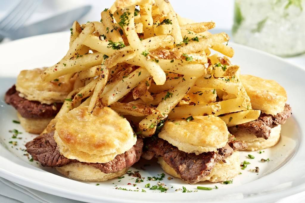 Stoney River Steakhouse and Grill | restaurant | 3015 West End Ave, Nashville, TN 37203, USA | 6153409550 OR +1 615-340-9550