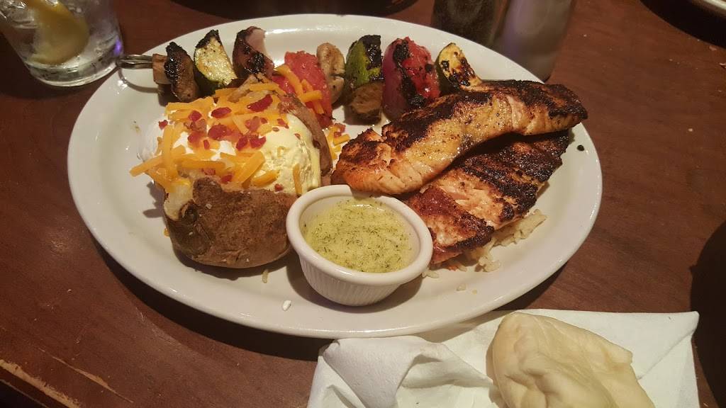 Logans Roadhouse | restaurant | 2146 Lantern Ridge Dr, Richmond, KY 40475, USA | 8596249425 OR +1 859-624-9425