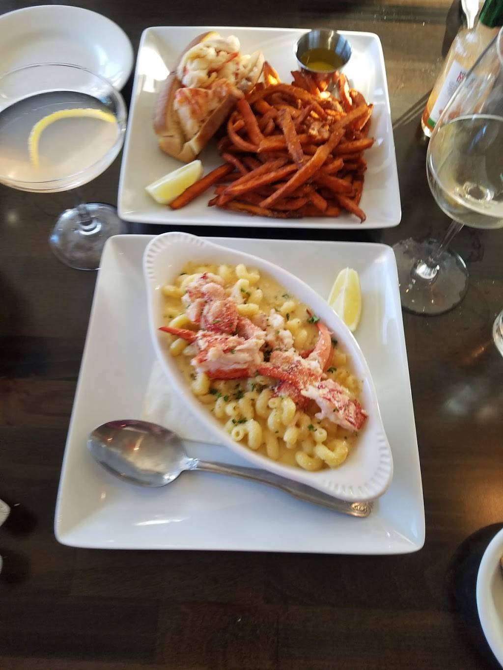 Ada’s Fish House | restaurant | 558 Price St, Pismo Beach, CA 93449, USA | 8055563077 OR +1 805-556-3077