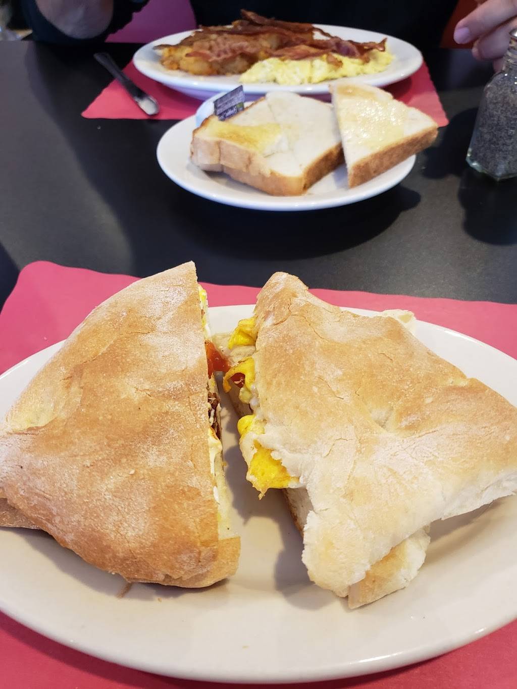 Famous 50s Diner | restaurant | 472 Huntington Turnpike, Bridgeport, CT 06610, USA | 2035720777 OR +1 203-572-0777