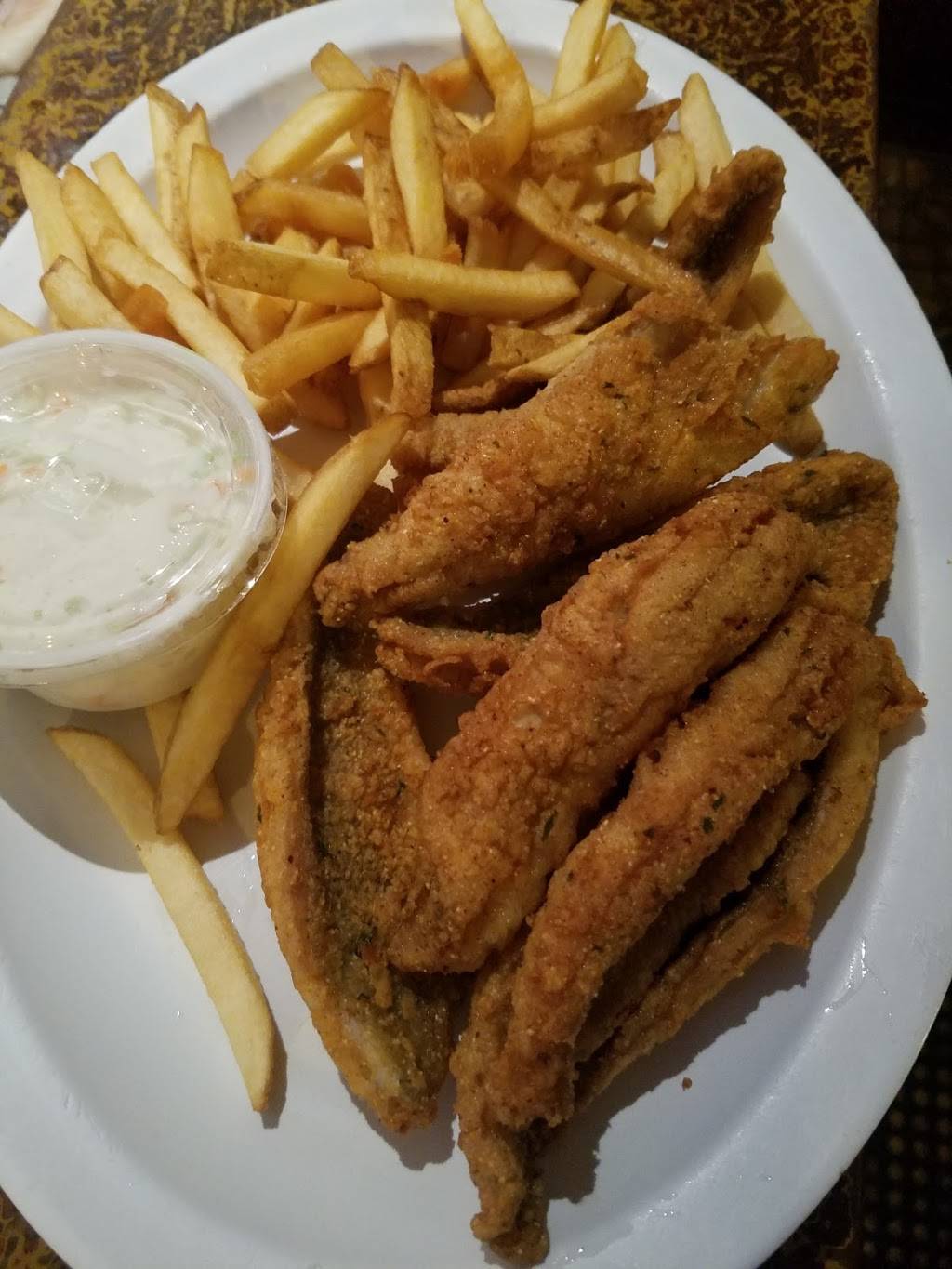 Brothers Three Bar & Grill | restaurant | 614 N Fair Oaks Ave, Madison, WI 53714, USA | 6082446818 OR +1 608-244-6818