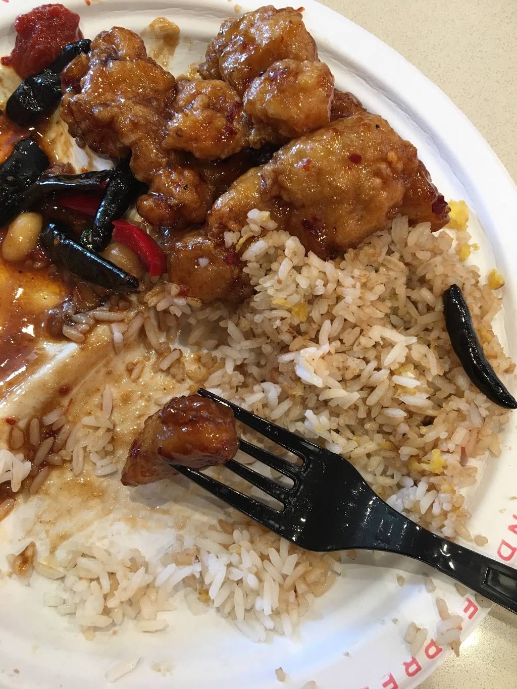 Panda Express | restaurant | 211 E Hwy 246, Buellton, CA 93427, USA | 8056860991 OR +1 805-686-0991