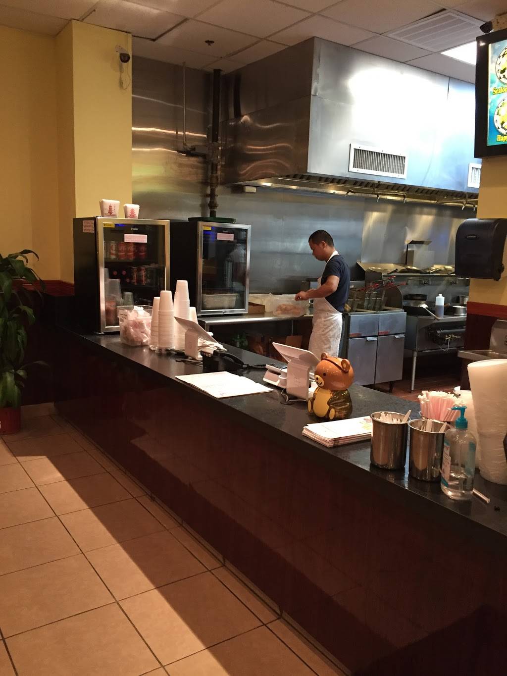 Lucky Wok Asian Cafe | restaurant | 6732 Forest Hill Dr, Forest Hill, TX 76140, USA | 8172931165 OR +1 817-293-1165